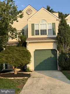 Photo - 922 Glackens Ln