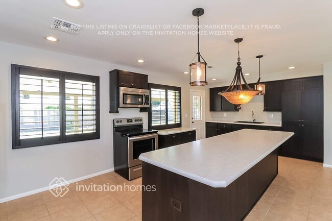 Photo - 213 E Carson Cir