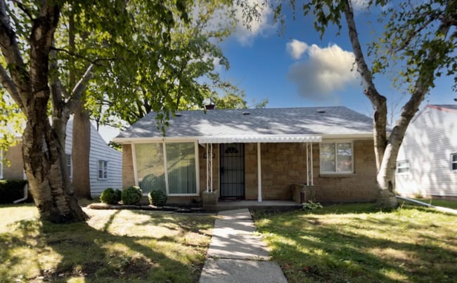 Building Photo - 5817 N 32nd St Rental