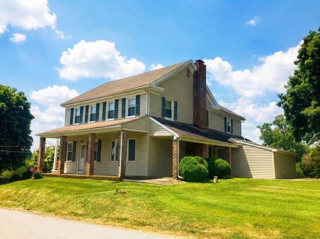 Building Photo - 18902 Gunpowder Rd Unit 2