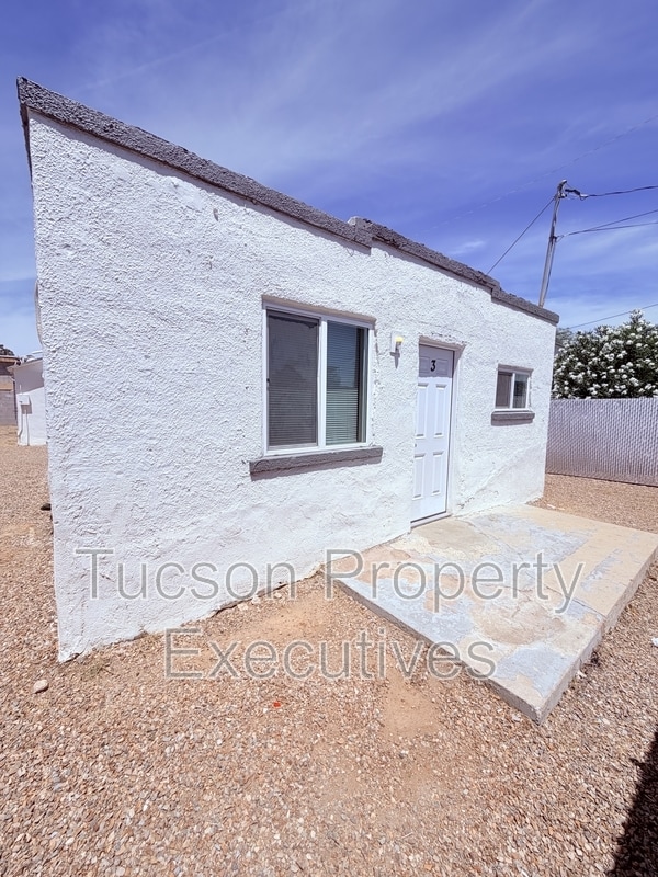 Building Photo - 234 E 32nd St