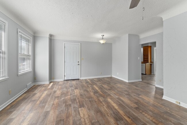 Photo - 1110 S Main Ave Unit Main Floor