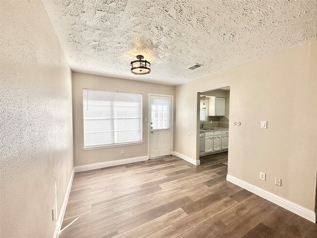 Photo - 14227 Cornelia Dr