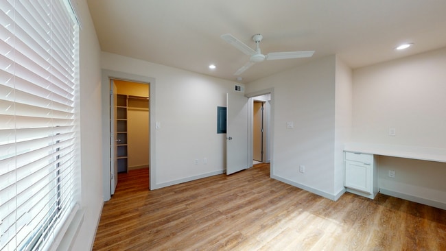Lakewood-Village-A1-LWVIL_A1_101_6 (1).jpg