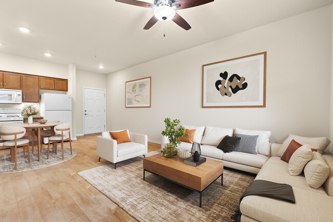 Building Photo - Willow Oak Villas