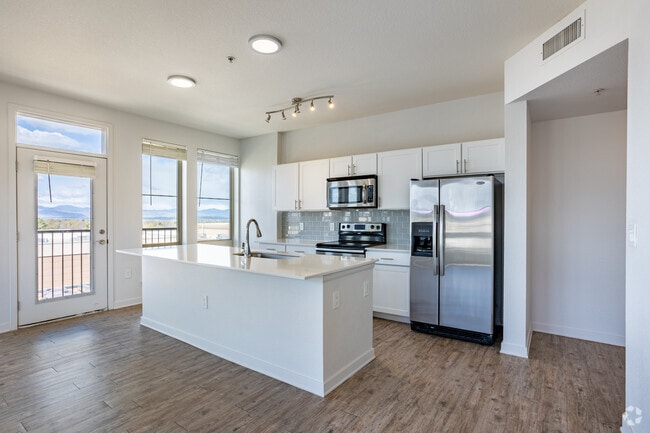 3 habitaciones, 2 baños - 138 m² - The Madrid - Cocina - Portola at SouthGlenn