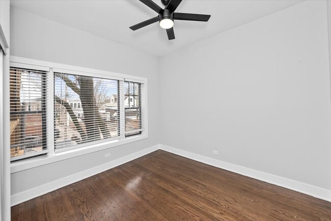 Photo - 2989 N Lawndale Ave Unit 2