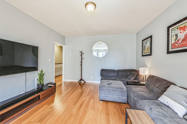 Building Photo - 766 Natoma St Rental