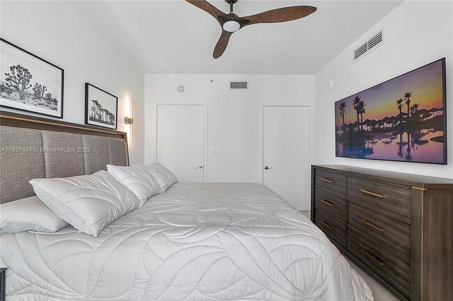 Photo - 6000 Collins Ave Unit 527