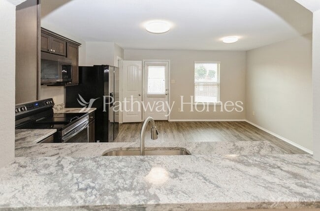 Photo - 206 Gallop Ct
