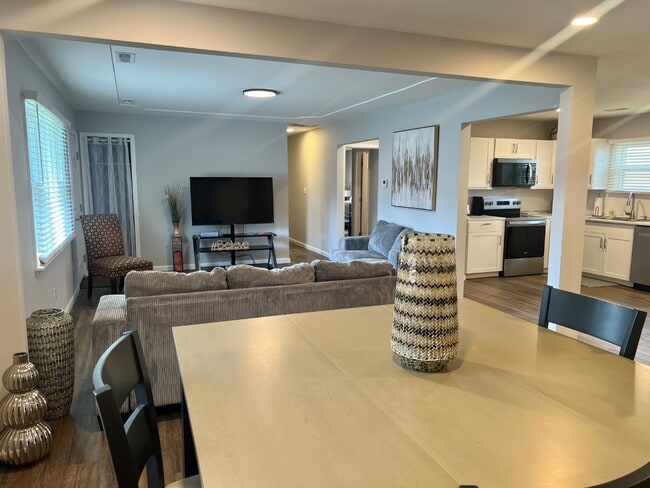 Photo - 1700 Maryland Ave