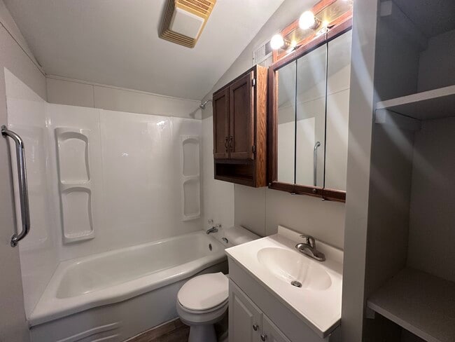 Photo - 403 Seminary-N