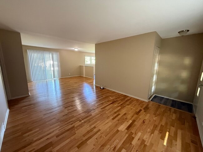 Photo - 1729 Carlton Ave NE