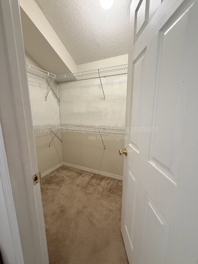 Photo - 218 Ronaldale Ave