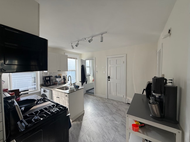 Photo - 24 Granite St Unit 2 Beds 1 Bath Apartment Near Union Square