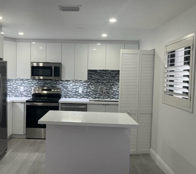 Photo - 6005 NW 39th St