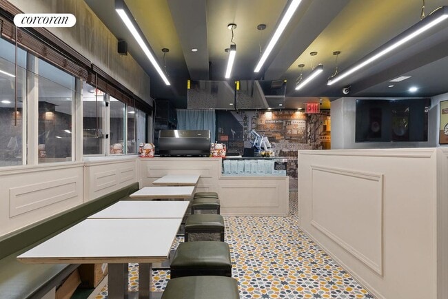 Photo - 36-36 Prince St