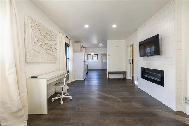 Photo - 1403 Woodland Ave