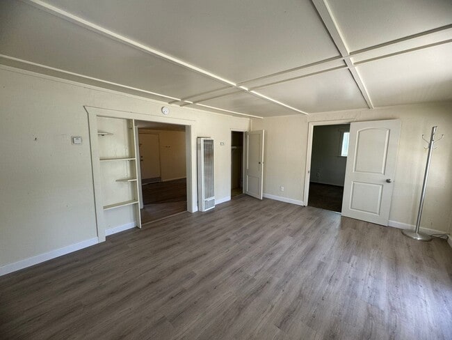 Photo - 2 Bedroom Home With A Spacious Yard Unit 505 Bryte Ave