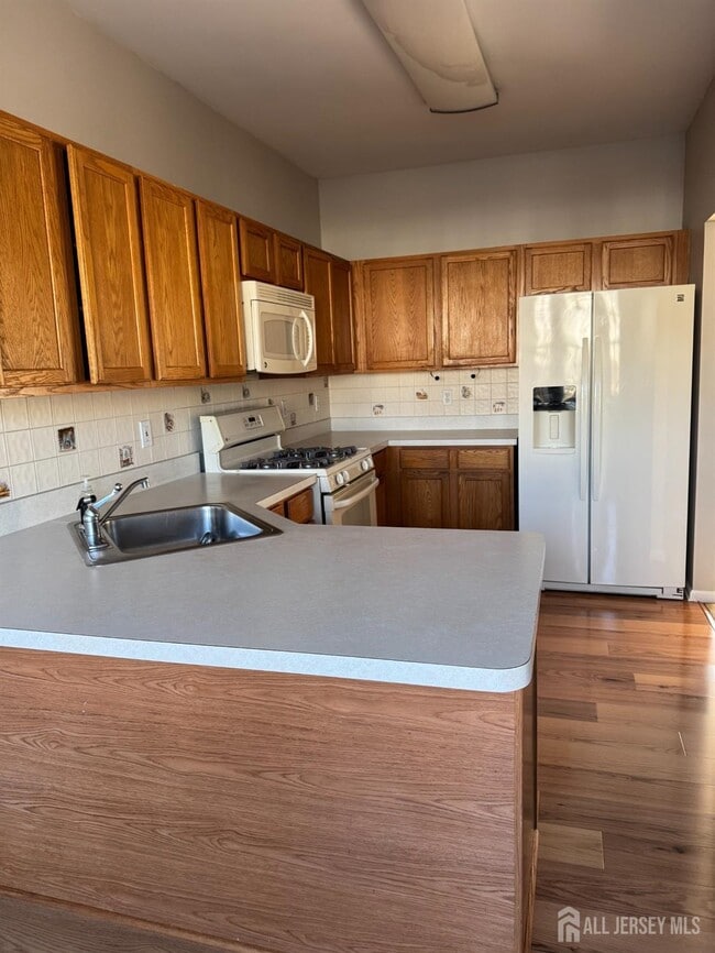 Photo - 30 Amesbury Ct