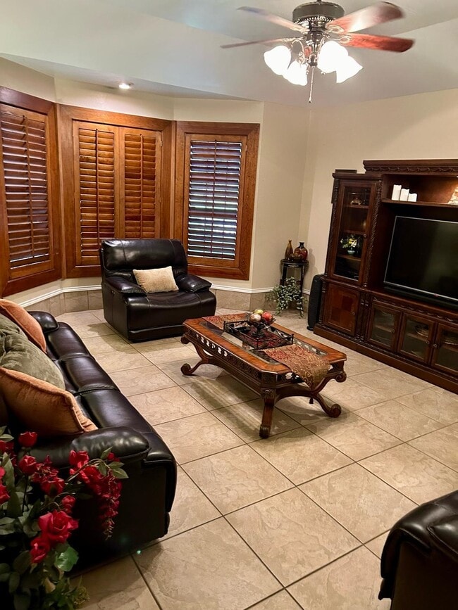 Photo - 1220 St John Loop