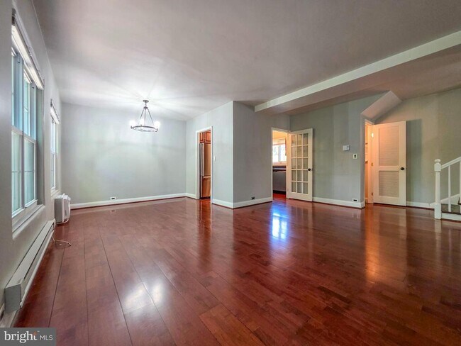 Photo - 3710 Gunston Rd