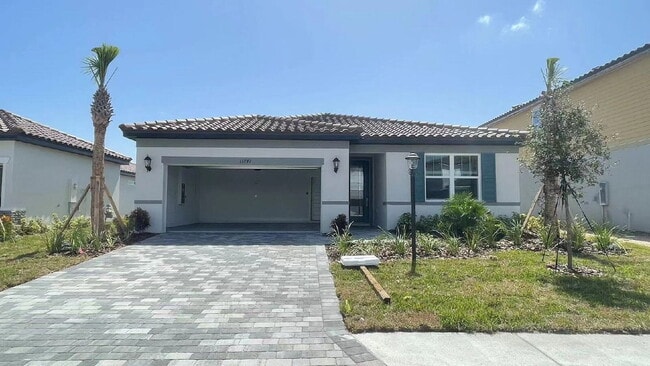 Building Photo - 13741 Green Hammock Pl