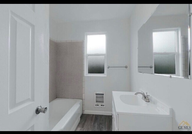 Photo - 2321 B St Unidad 1