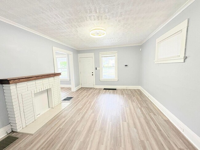 Photo - 2324 Upton Ave
