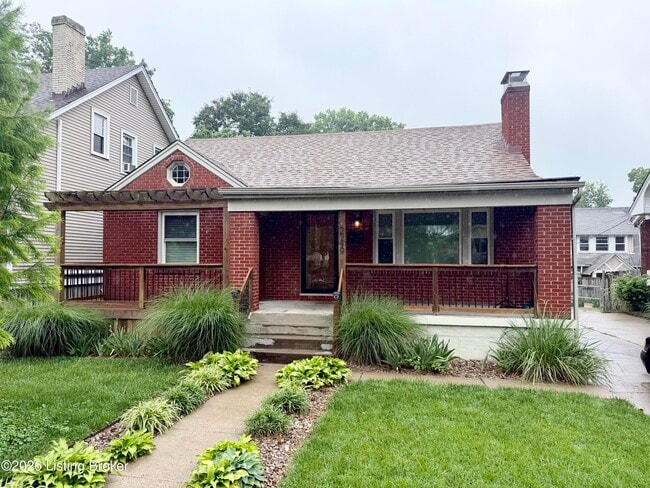 Building Photo - 2219 Woodbourne Ave
