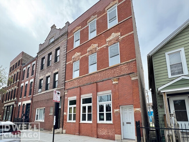 Photo - 1013 W 19th St Unidad 2