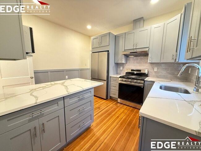 Building Photo - 96 Brayton Rd Unit 1 Rental