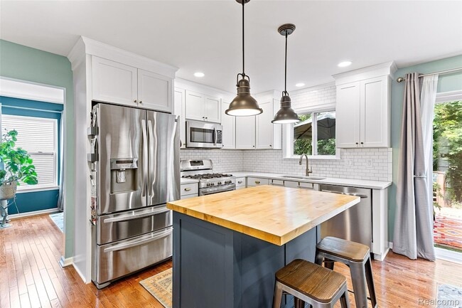 Photo - 32724 Laurelwood Ct