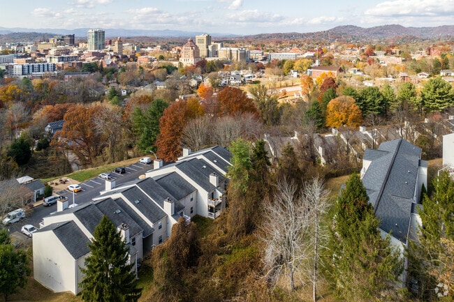 skyline - Woodberry Apartments