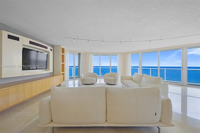 Building Photo - 16445 Collins Ave Unit 1921