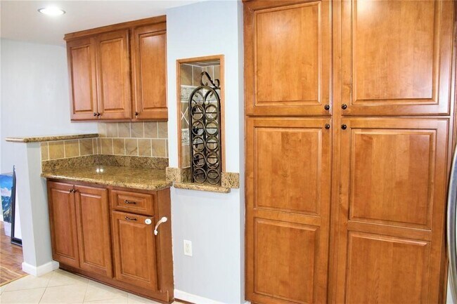 Building Photo - 2016 Main St Unit 2501 Rental