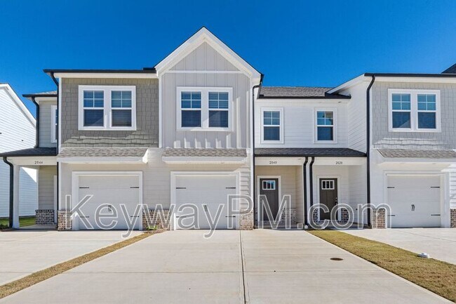 Photo - 2040 Denmark Ave SE