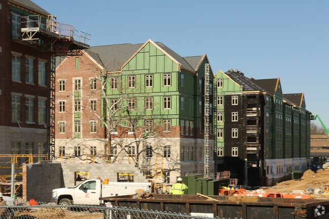 Photo - Woodland Glen III, IV, V