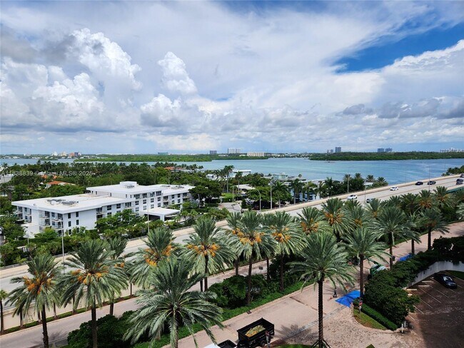 Building Photo - 10275 Collins Ave Unit 824 Rental