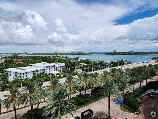 Building Photo - 10275 Collins Ave Unit 824 Rental