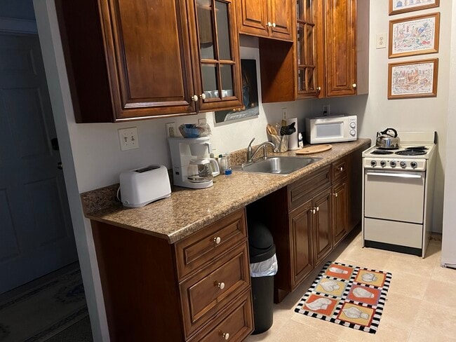 Photo - 330 Middle St