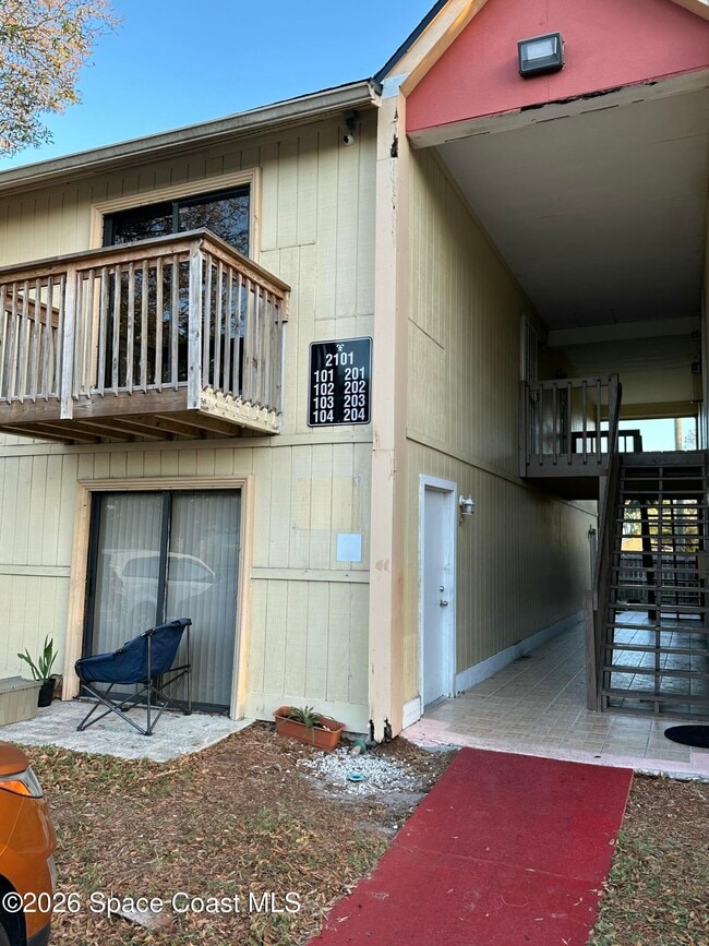 Building Photo - 2101 Forest Knoll Dr NE Unit 01-201