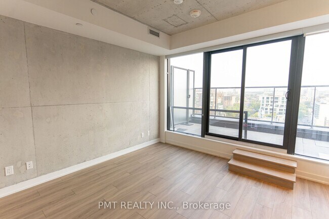 Photo - 458-1458 Richmond St W