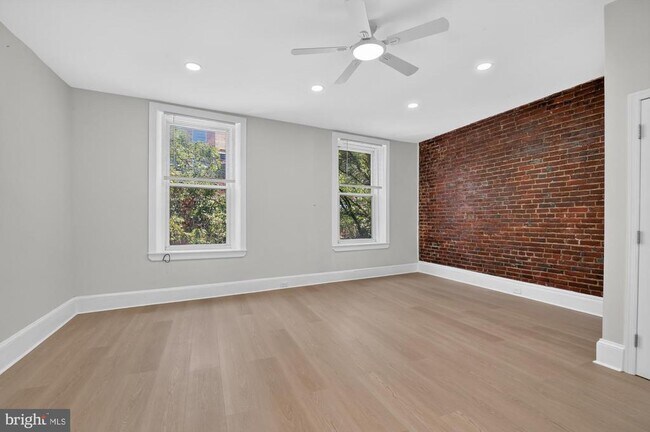 Photo - 630 N 2nd St