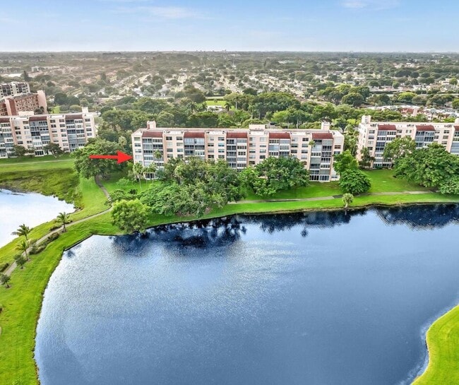 Building Photo - 14623 Bonaire Blvd Unit 410