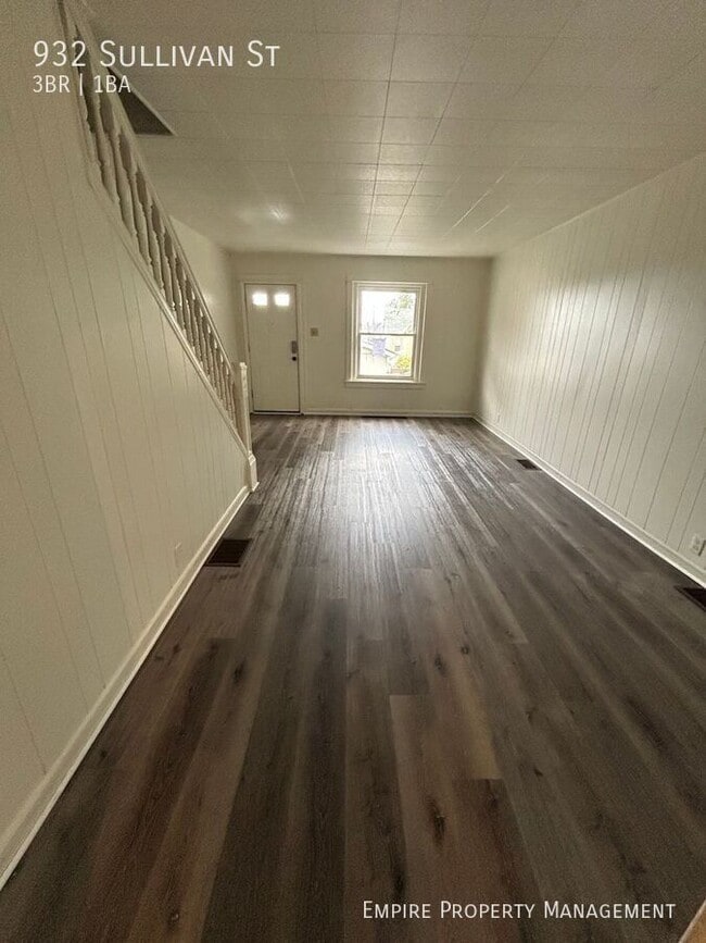 Photo - 932 Sullivan St