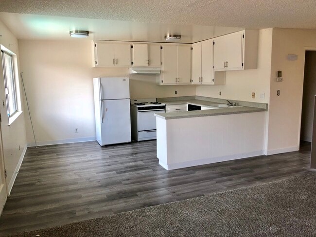 Photo - 306 S Church St