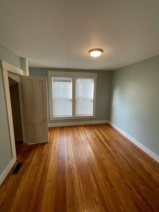 Photo - 56 Rumford St Unidad #1