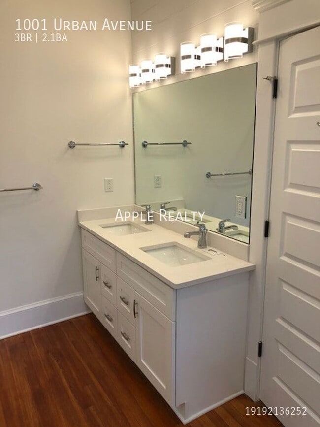 Photo - 1001 Urban St