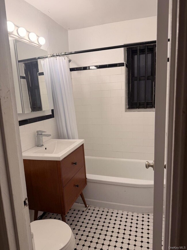 Photo - 102-45 67th Rd